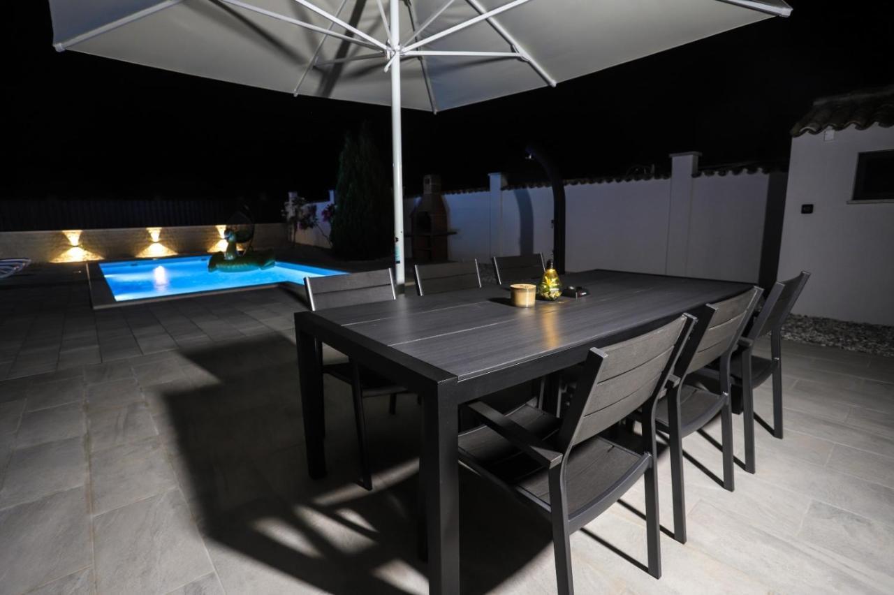 Apartment Nina With Private Pool Nova Vas  외부 사진