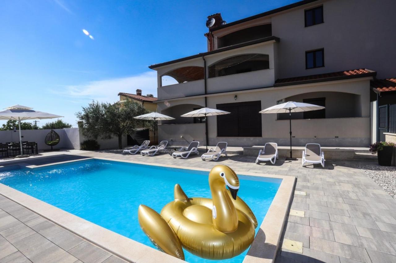 Apartment Nina With Private Pool Nova Vas  외부 사진
