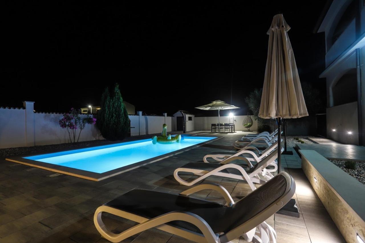 Apartment Nina With Private Pool Nova Vas  외부 사진