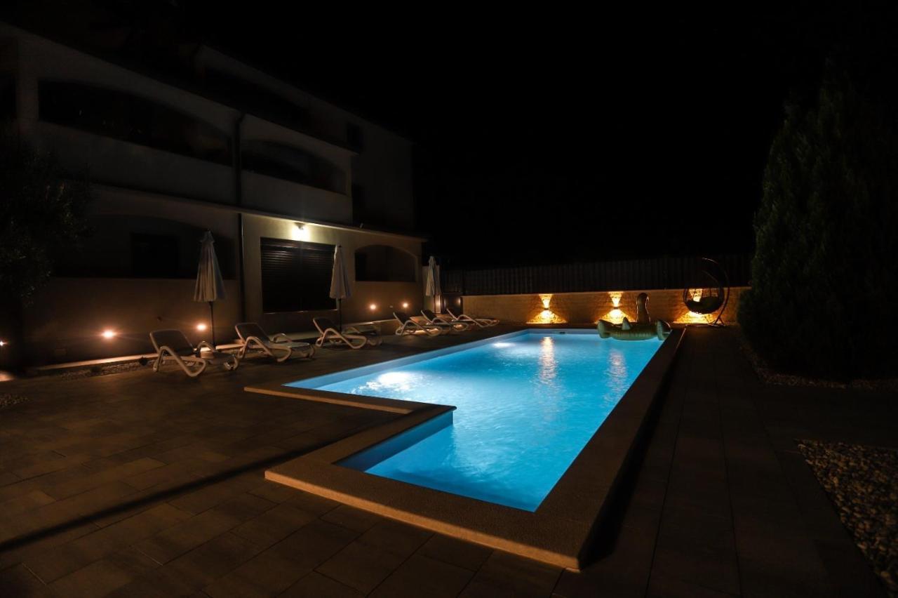 Apartment Nina With Private Pool Nova Vas  외부 사진