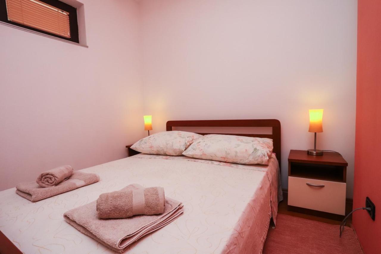 Apartment Nina With Private Pool Nova Vas  외부 사진